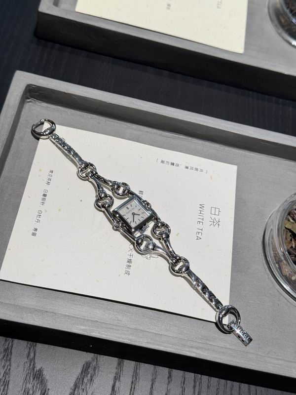 Gucci watch 101422